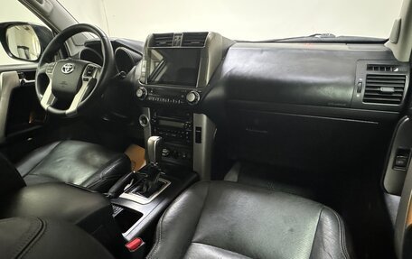 Toyota Land Cruiser Prado 150 рестайлинг 2, 2012 год, 2 800 000 рублей, 12 фотография