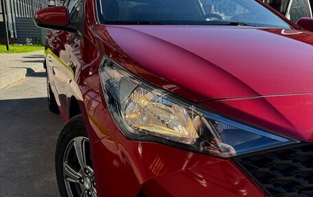 Hyundai Solaris II рестайлинг, 2021 год, 1 395 000 рублей, 8 фотография