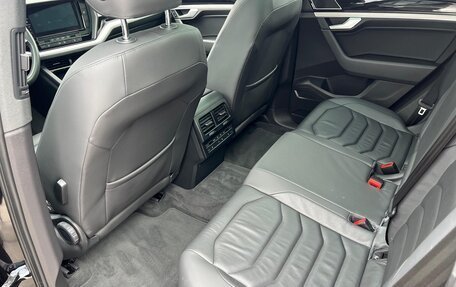 Volkswagen Touareg III, 2019 год, 4 425 000 рублей, 16 фотография