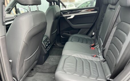 Volkswagen Touareg III, 2019 год, 4 425 000 рублей, 17 фотография