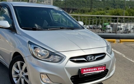 Hyundai Solaris II рестайлинг, 2011 год, 640 000 рублей, 3 фотография
