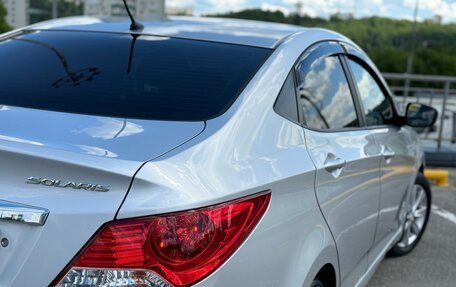 Hyundai Solaris II рестайлинг, 2011 год, 640 000 рублей, 24 фотография