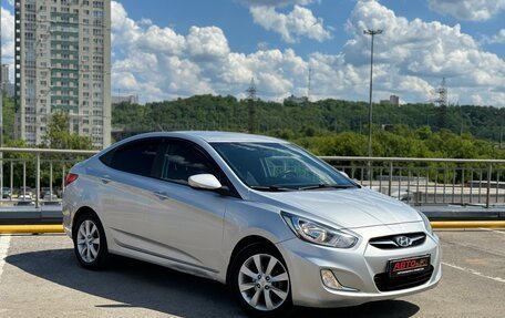 Hyundai Solaris II рестайлинг, 2011 год, 640 000 рублей, 30 фотография