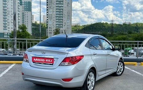 Hyundai Solaris II рестайлинг, 2011 год, 640 000 рублей, 22 фотография