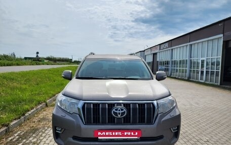 Toyota Land Cruiser Prado 150 рестайлинг 2, 2020 год, 4 190 000 рублей, 2 фотография