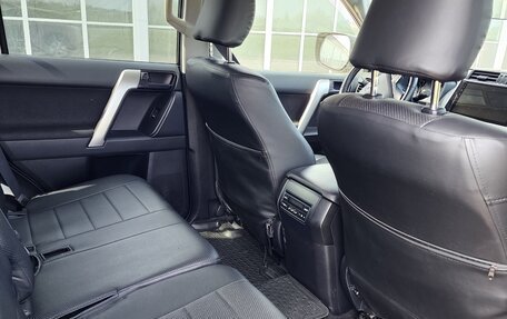Toyota Land Cruiser Prado 150 рестайлинг 2, 2020 год, 4 190 000 рублей, 11 фотография