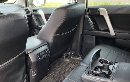 Toyota Land Cruiser Prado 150 рестайлинг 2, 2020 год, 4 190 000 рублей, 7 фотография