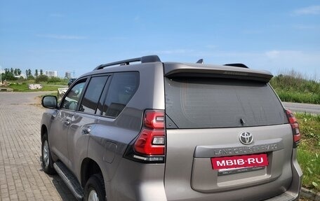 Toyota Land Cruiser Prado 150 рестайлинг 2, 2020 год, 4 190 000 рублей, 5 фотография