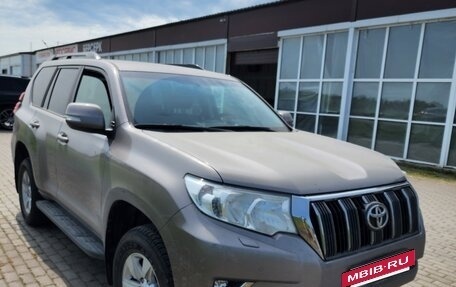 Toyota Land Cruiser Prado 150 рестайлинг 2, 2020 год, 4 190 000 рублей, 3 фотография
