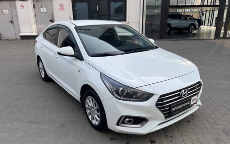 Hyundai Solaris II рестайлинг, 2018 год, 949 000 рублей, 3 фотография