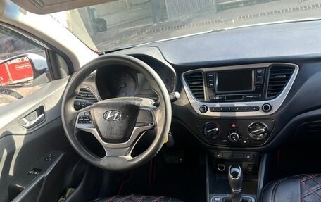 Hyundai Solaris II рестайлинг, 2017 год, 730 000 рублей, 6 фотография