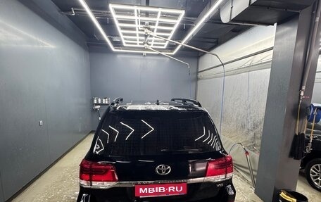 Toyota Land Cruiser 200, 2016 год, 5 990 000 рублей, 5 фотография