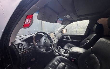 Toyota Land Cruiser 200, 2016 год, 5 990 000 рублей, 7 фотография