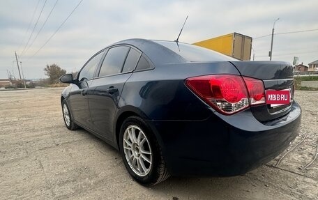 Chevrolet Cruze II, 2009 год, 3 фотография