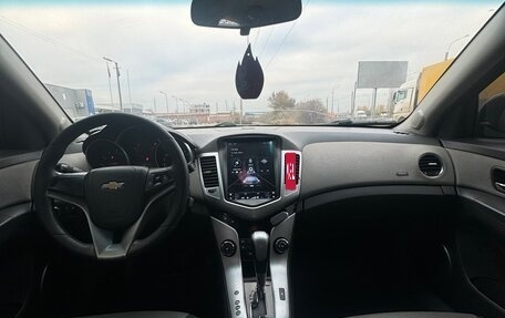 Chevrolet Cruze II, 2009 год, 12 фотография