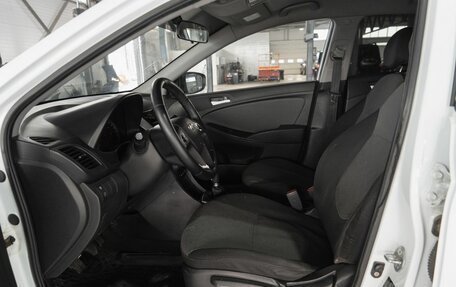 Hyundai Solaris II рестайлинг, 2012 год, 536 000 рублей, 11 фотография