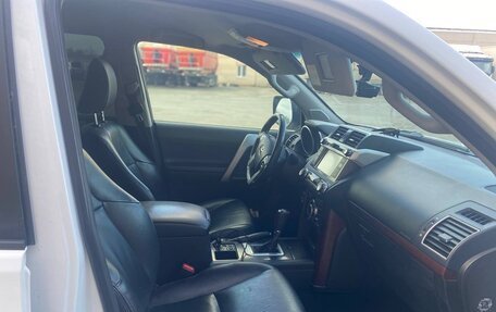Toyota Land Cruiser Prado 150 рестайлинг 2, 2016 год, 3 750 000 рублей, 7 фотография