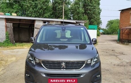 Peugeot Rifter I, 2021 год, 2 290 000 рублей, 2 фотография