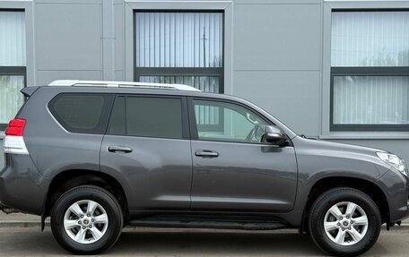 Toyota Land Cruiser Prado 150 рестайлинг 2, 2011 год, 2 713 000 рублей, 4 фотография