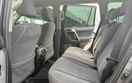 Toyota Land Cruiser Prado 150 рестайлинг 2, 2011 год, 2 713 000 рублей, 11 фотография
