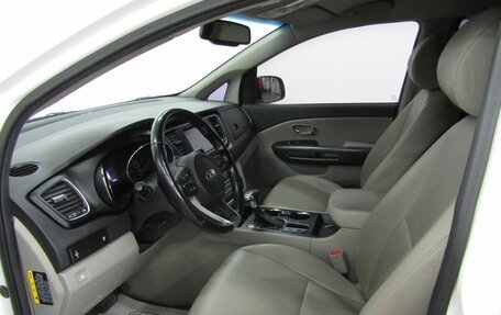 KIA Carnival III, 2019 год, 2 790 000 рублей, 11 фотография