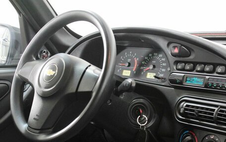 Chevrolet Niva I рестайлинг, 2017 год, 740 000 рублей, 10 фотография