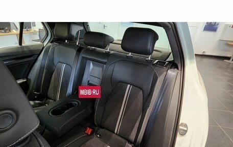 Volkswagen Golf VIII, 2024 год, 4 100 000 рублей, 2 фотография