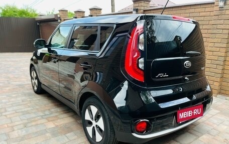 KIA Soul EV I, 2017 год, 1 795 000 рублей, 1 фотография