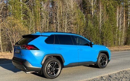 Toyota RAV4, 2020 год, 3 320 000 рублей, 6 фотография