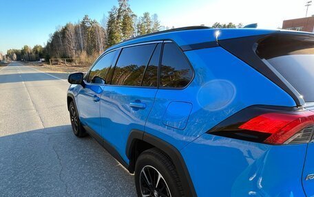 Toyota RAV4, 2020 год, 3 320 000 рублей, 3 фотография