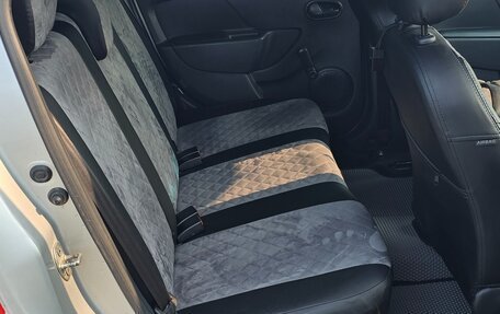 Renault Logan II, 2018 год, 700 000 рублей, 22 фотография