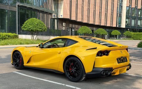 Ferrari 812, 2018 год, 31 500 000 рублей, 4 фотография
