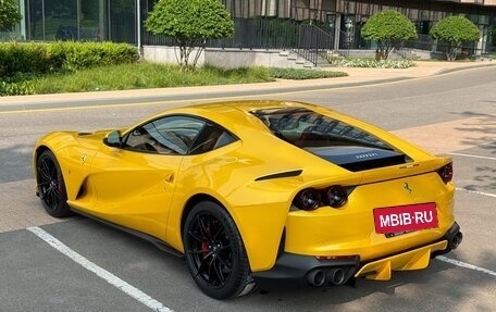 Ferrari 812, 2018 год, 31 500 000 рублей, 5 фотография
