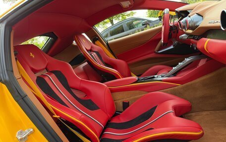Ferrari 812, 2018 год, 31 500 000 рублей, 31 фотография
