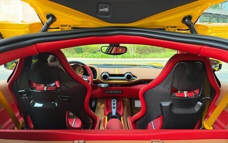 Ferrari 812, 2018 год, 31 500 000 рублей, 34 фотография