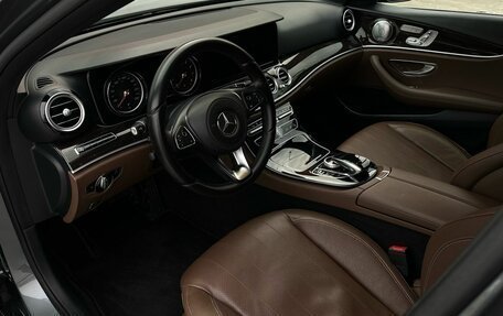Mercedes-Benz E-Класс, 2016 год, 3 300 000 рублей, 8 фотография