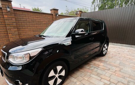 KIA Soul EV I, 2017 год, 1 795 000 рублей, 26 фотография