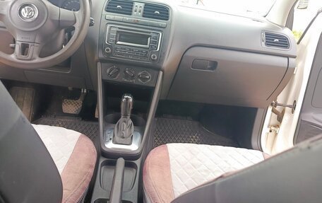 Volkswagen Polo VI (EU Market), 2013 год, 750 000 рублей, 7 фотография