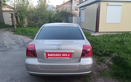 Toyota Avensis III рестайлинг, 2003 год, 620 000 рублей, 3 фотография