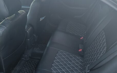 Toyota Avensis III рестайлинг, 2003 год, 620 000 рублей, 8 фотография