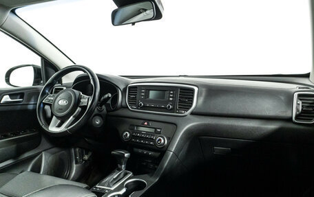 KIA Sportage IV рестайлинг, 2018 год, 2 000 000 рублей, 9 фотография