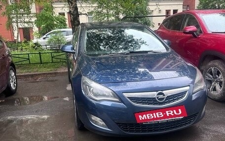 Opel Astra J, 2010 год, 605 000 рублей, 2 фотография