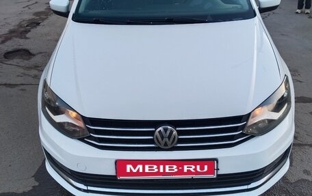 Volkswagen Polo VI (EU Market), 2017 год, 890 000 рублей, 1 фотография