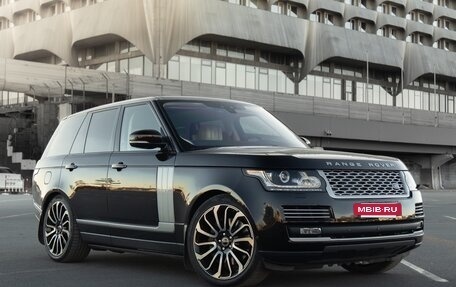 Land Rover Range Rover IV рестайлинг, 2017 год, 5 990 000 рублей, 2 фотография