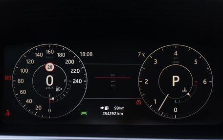 Land Rover Range Rover IV рестайлинг, 2017 год, 5 990 000 рублей, 33 фотография