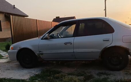Toyota Corolla, 2001 год, 300 000 рублей, 3 фотография
