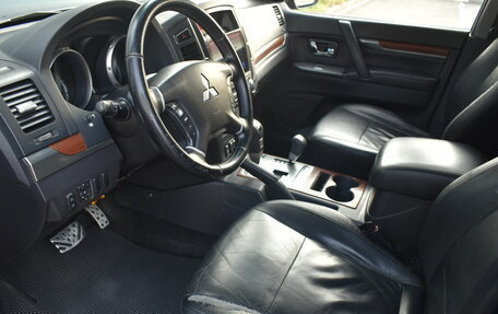 Mitsubishi Pajero IV, 2007 год, 1 735 000 рублей, 8 фотография