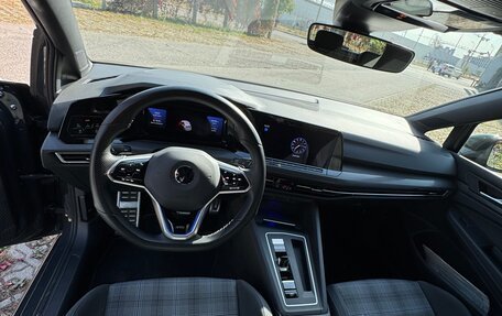 Volkswagen Golf VIII, 2021 год, 2 300 000 рублей, 10 фотография