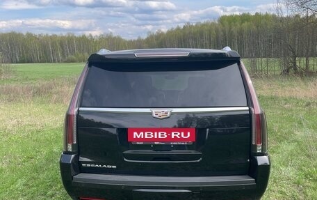 Cadillac Escalade IV, 2019 год, 5 350 000 рублей, 2 фотография