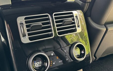 Land Rover Range Rover IV рестайлинг, 2018 год, 6 700 000 рублей, 26 фотография